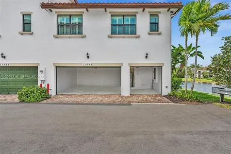 11541 SW 15th Street Pembroke Pines FL 33025