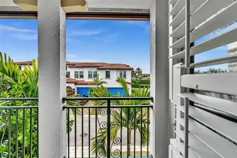 11541 SW 15th Street Pembroke Pines FL 33025