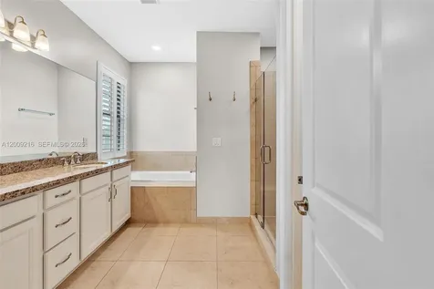 11541 SW 15th Street Pembroke Pines FL 33025