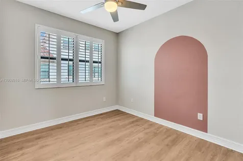 11541 SW 15th Street Pembroke Pines FL 33025