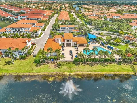 11541 SW 15th Street Pembroke Pines FL 33025