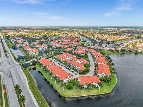 11541 SW 15th Street Pembroke Pines FL 33025