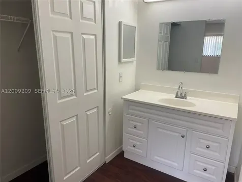 819 NE 199th Street Miami FL 33179