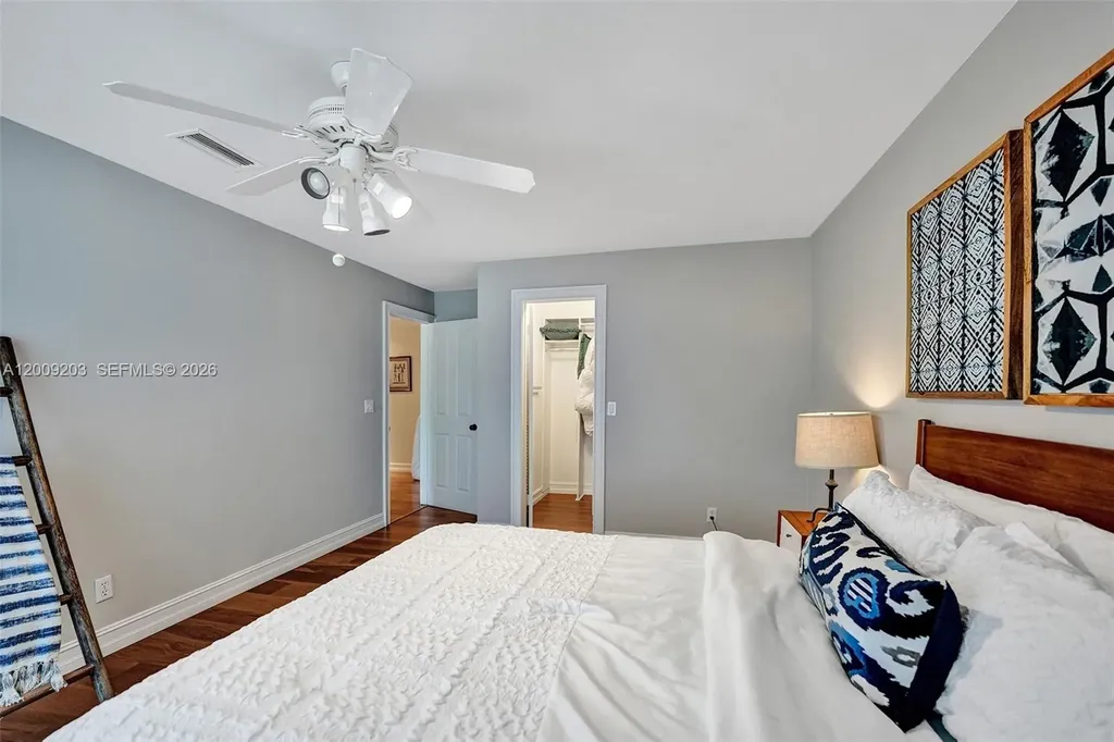 22180 Woodset Lane Boca Raton FL 33428