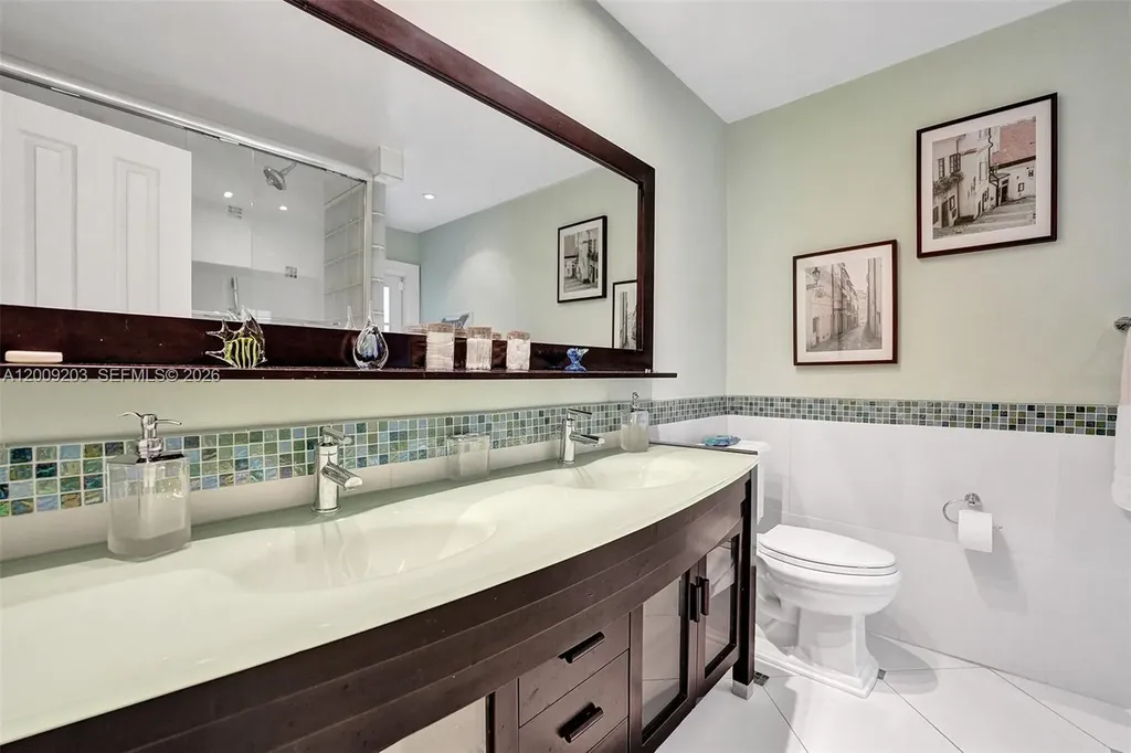 22180 Woodset Lane Boca Raton FL 33428