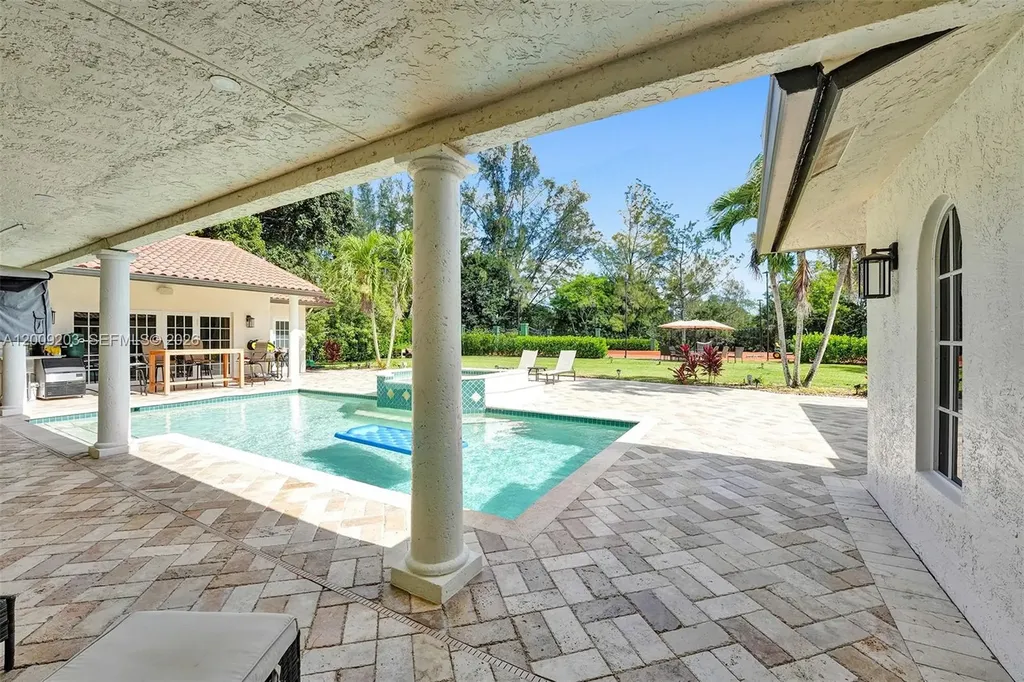 22180 Woodset Lane Boca Raton FL 33428