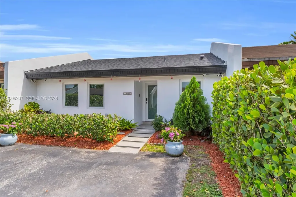 13756 SW 54th Terrace Miami FL 33175