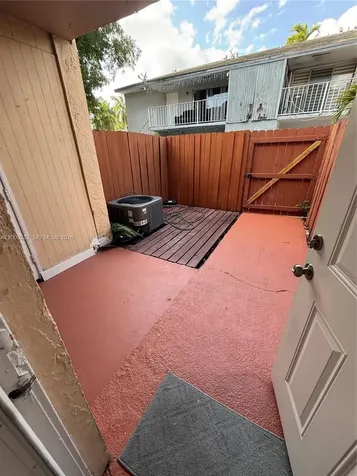 15687 SW 85th Terrace Miami FL 33193