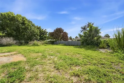 5808 Spruce Drive Fort Pierce FL 34982