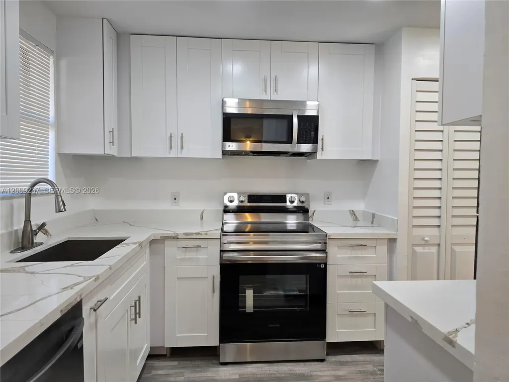 11477 NW 39th Court Coral Springs FL 33065