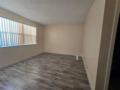 11477 NW 39th Court Coral Springs FL 33065