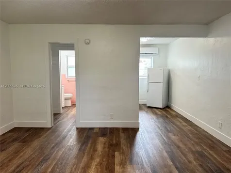 1821 Thomas Street Hollywood FL 33020