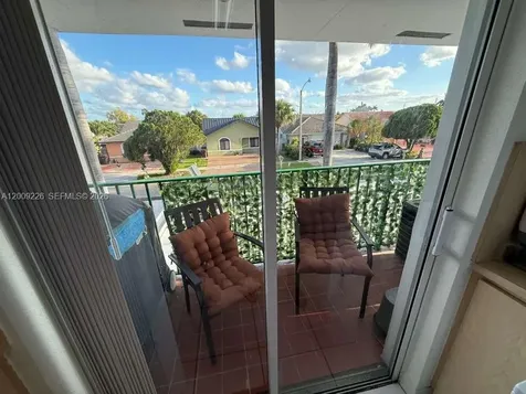 3514 W 76th Street Hialeah FL 33018