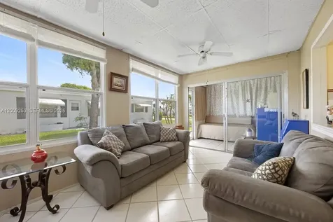 124 SW 10th Street Boynton Beach FL 33426