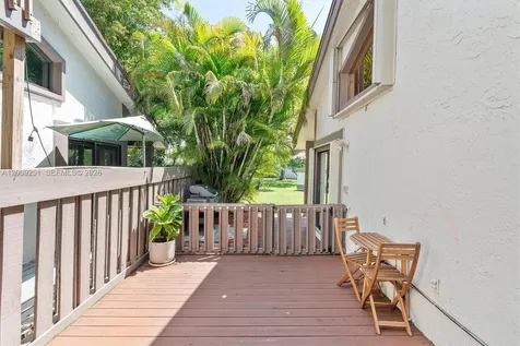 9347 SW 1st Street Plantation FL 33324