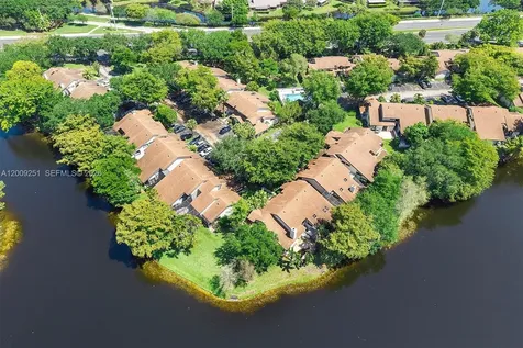 9347 SW 1st Street Plantation FL 33324