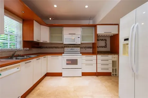 5490 SW 57 Avenue Miami FL 33155
