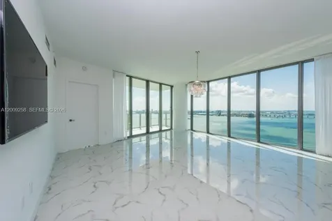 2900 NE 7 Avenue Miami FL 33137