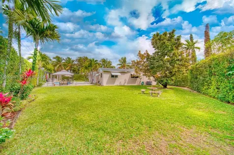 10641 SW 99th Terrace Miami FL 33176