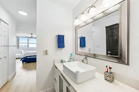 2201 S Ocean Drive Hollywood FL 33019