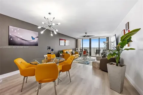 2201 S Ocean Drive Hollywood FL 33019
