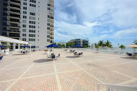 2201 S Ocean Drive Hollywood FL 33019