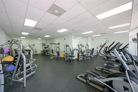 2201 S Ocean Drive Hollywood FL 33019