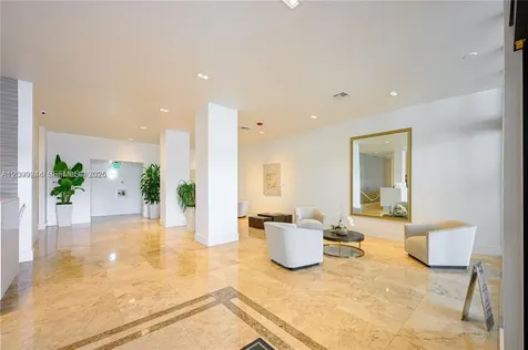 2201 S Ocean Drive Hollywood FL 33019