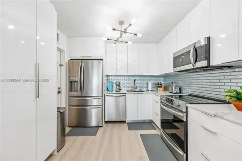 2201 S Ocean Drive Hollywood FL 33019