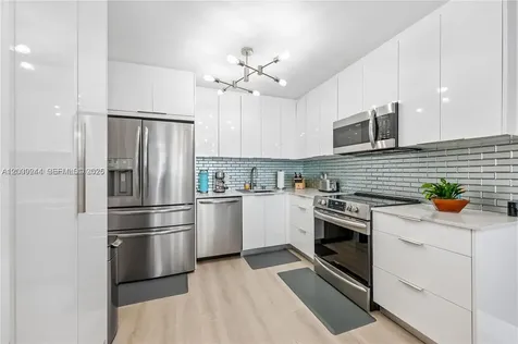 2201 S Ocean Drive Hollywood FL 33019