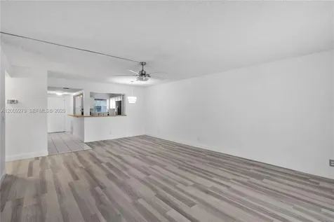 8513 Old Country Manor Davie FL 33328