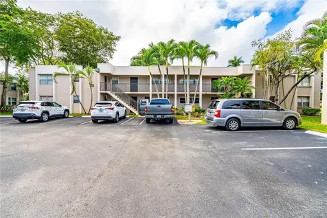 8513 Old Country Manor Davie FL 33328