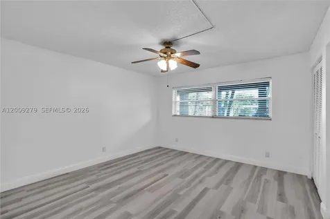 8513 Old Country Manor Davie FL 33328