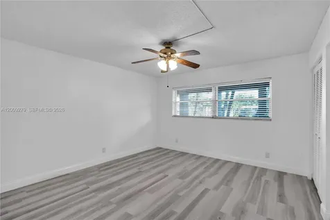 8513 Old Country Manor Davie FL 33328