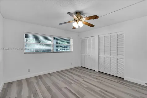 8513 Old Country Manor Davie FL 33328