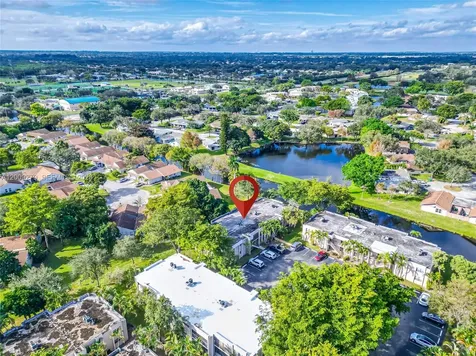 8513 Old Country Manor Davie FL 33328