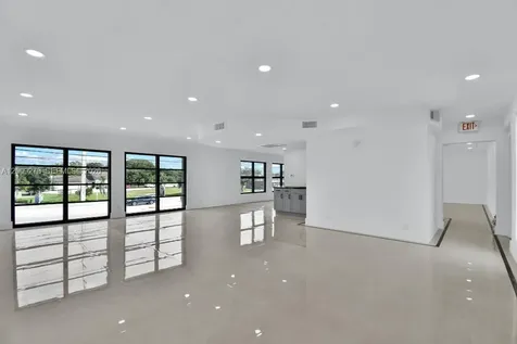 2990 Griffin Road Dania Beach FL 33312