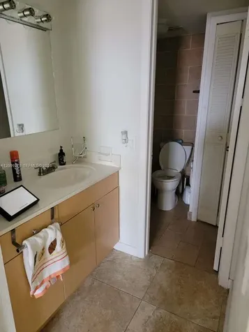 8425 NW 8th Street Miami FL 33126