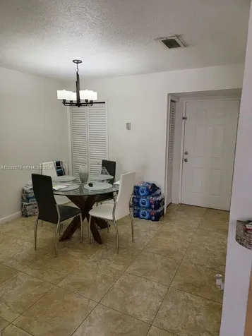 8425 NW 8th Street Miami FL 33126