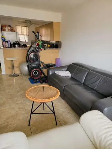 8425 NW 8th Street Miami FL 33126