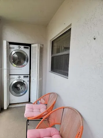 8425 NW 8th Street Miami FL 33126