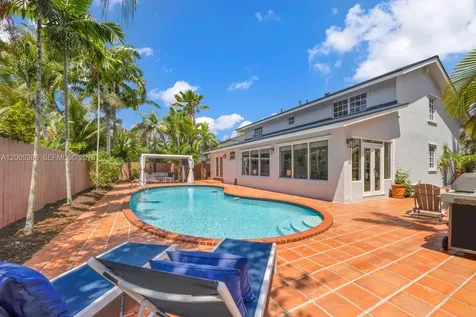 8900 SW 159th Terrace Palmetto Bay FL 33157