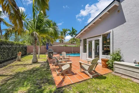8900 SW 159th Terrace Palmetto Bay FL 33157