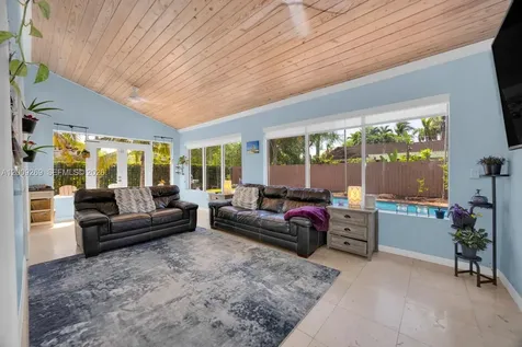 8900 SW 159th Terrace Palmetto Bay FL 33157