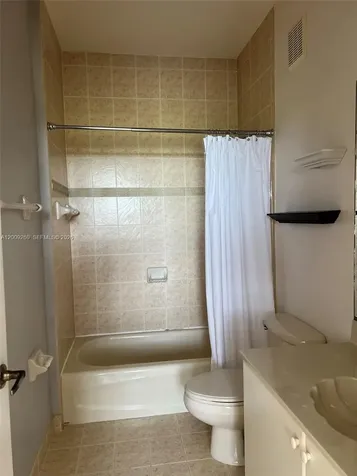 17630 NW 73rd Avenue Hialeah FL 33015