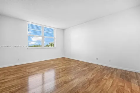 250 Jacaranda Drive Plantation FL 33324