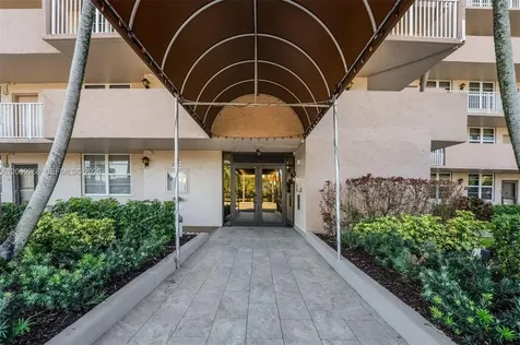 250 Jacaranda Drive Plantation FL 33324