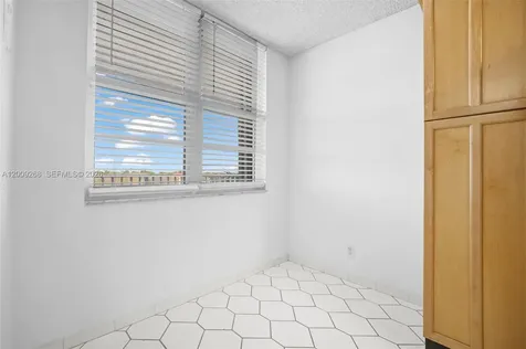 250 Jacaranda Drive Plantation FL 33324
