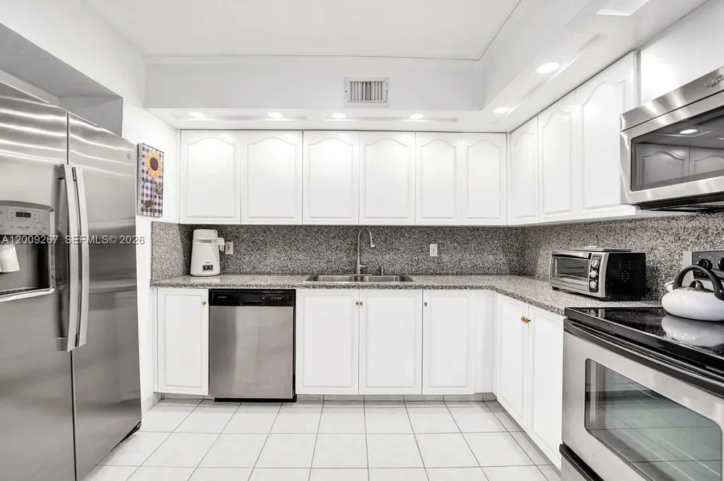2806 N 46th Avenue Hollywood FL 33021