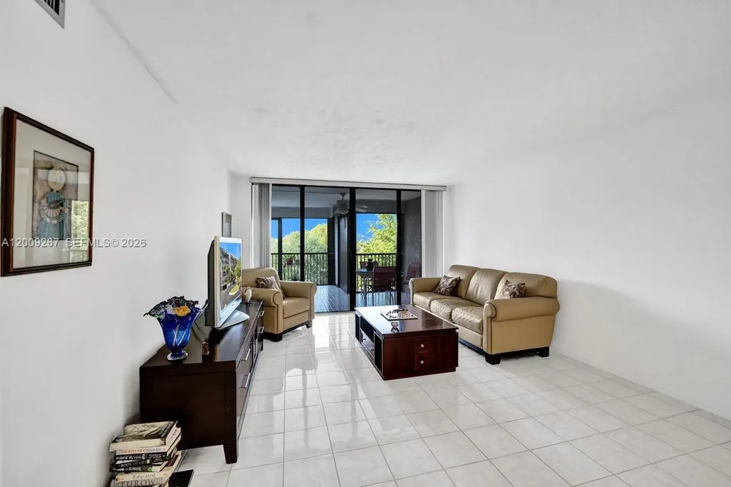2806 N 46th Avenue Hollywood FL 33021